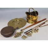Various brassware and collectables, to include an early 20thC wall plaque raised with a figure of