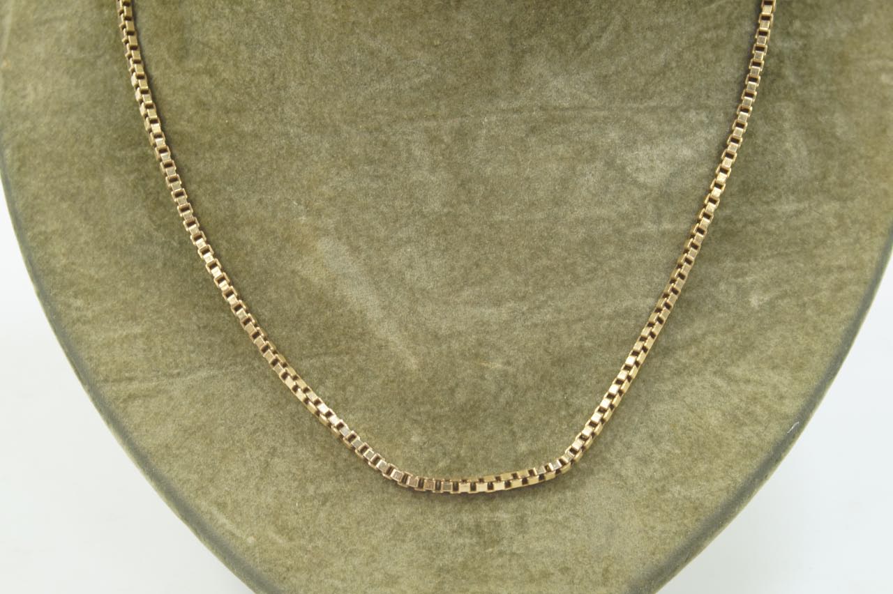 A 9ct gold box link neck chain, 16.1g. - Image 2 of 2