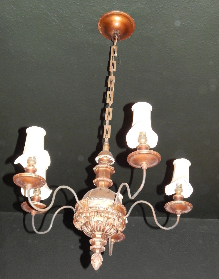 A pair of wall lights, with acanthus boss and pineapple finial. - Image 2 of 2