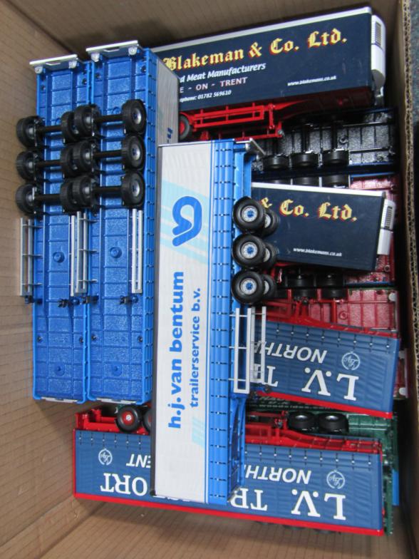 Corgi die cast container lorries, cabs lacking, various advertisers, boxes lacking. (a quantity) - Image 2 of 3