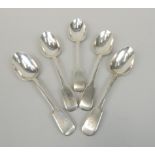 A set of five Edwardian Old English pattern dessert spoons, London 1903, 8¼oz.