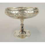 A George V silver small centrepiece, with pierced borders, and faceted sides, London 1916, 6oz.