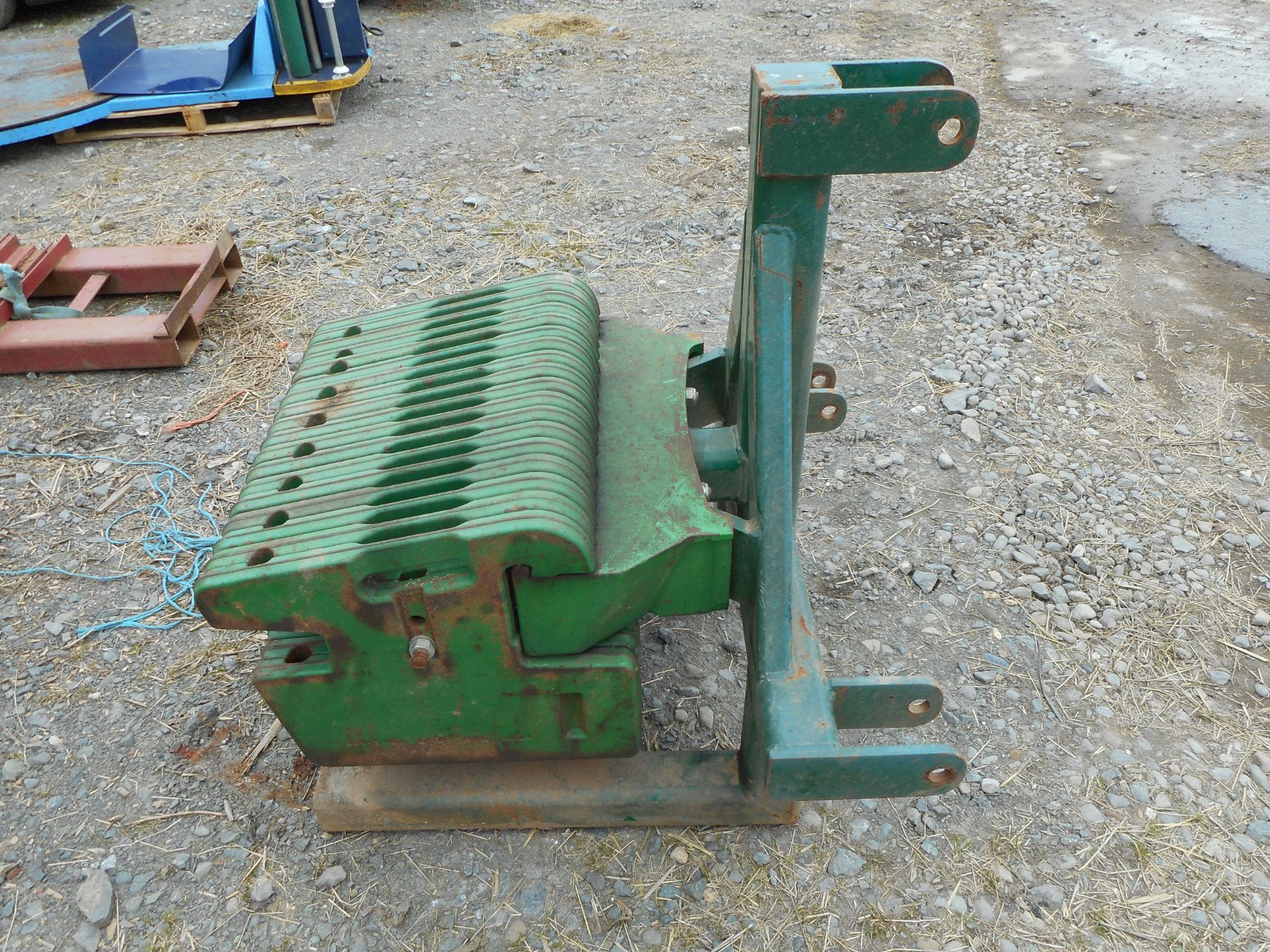 TRACTOR FRONT WEIGHT CARRIER & WEIGHTS - Image 2 of 2