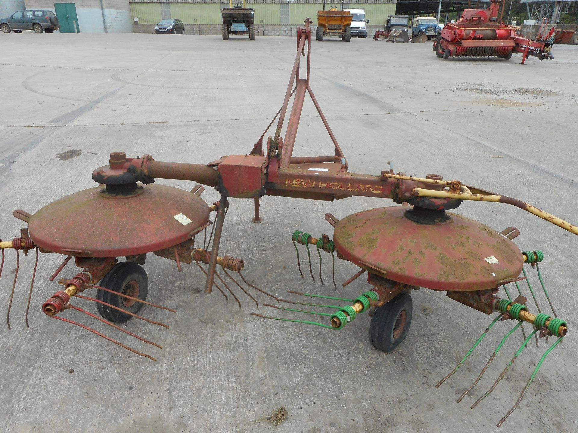 NEW HOLLAND 255 HAY BOB