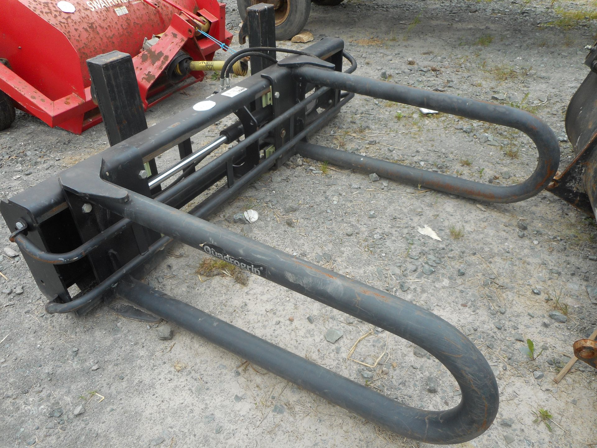 BALE SQUEEZER C/W JCB BRACKETS