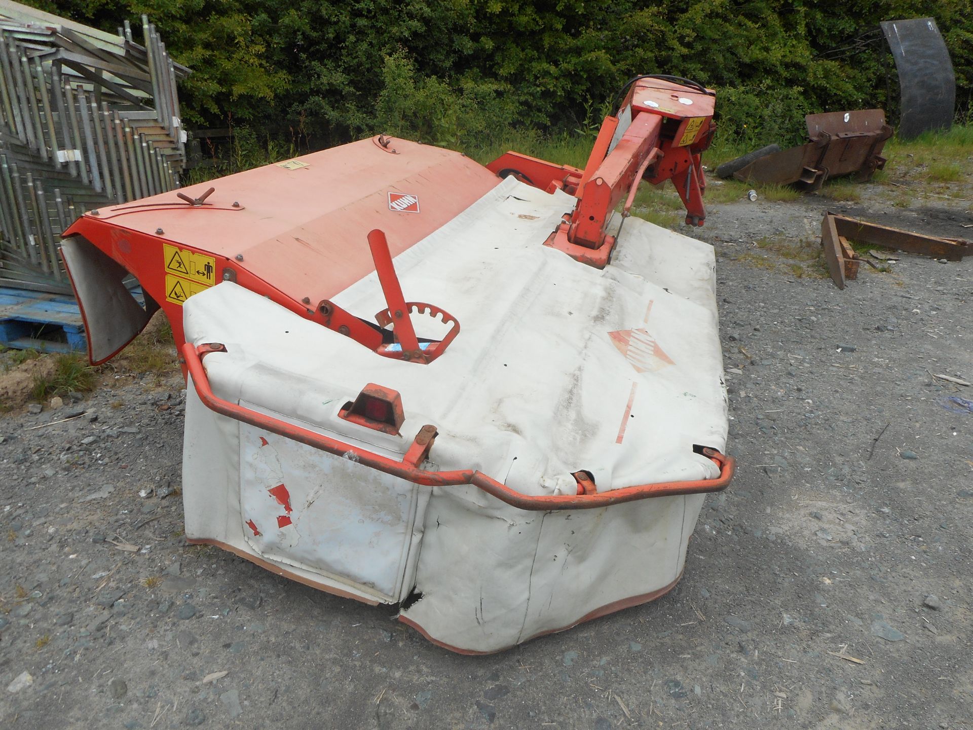 KUHN LIFT CONTROL FC283 SIDE MOUNTED MOWER (2002) - Image 2 of 4