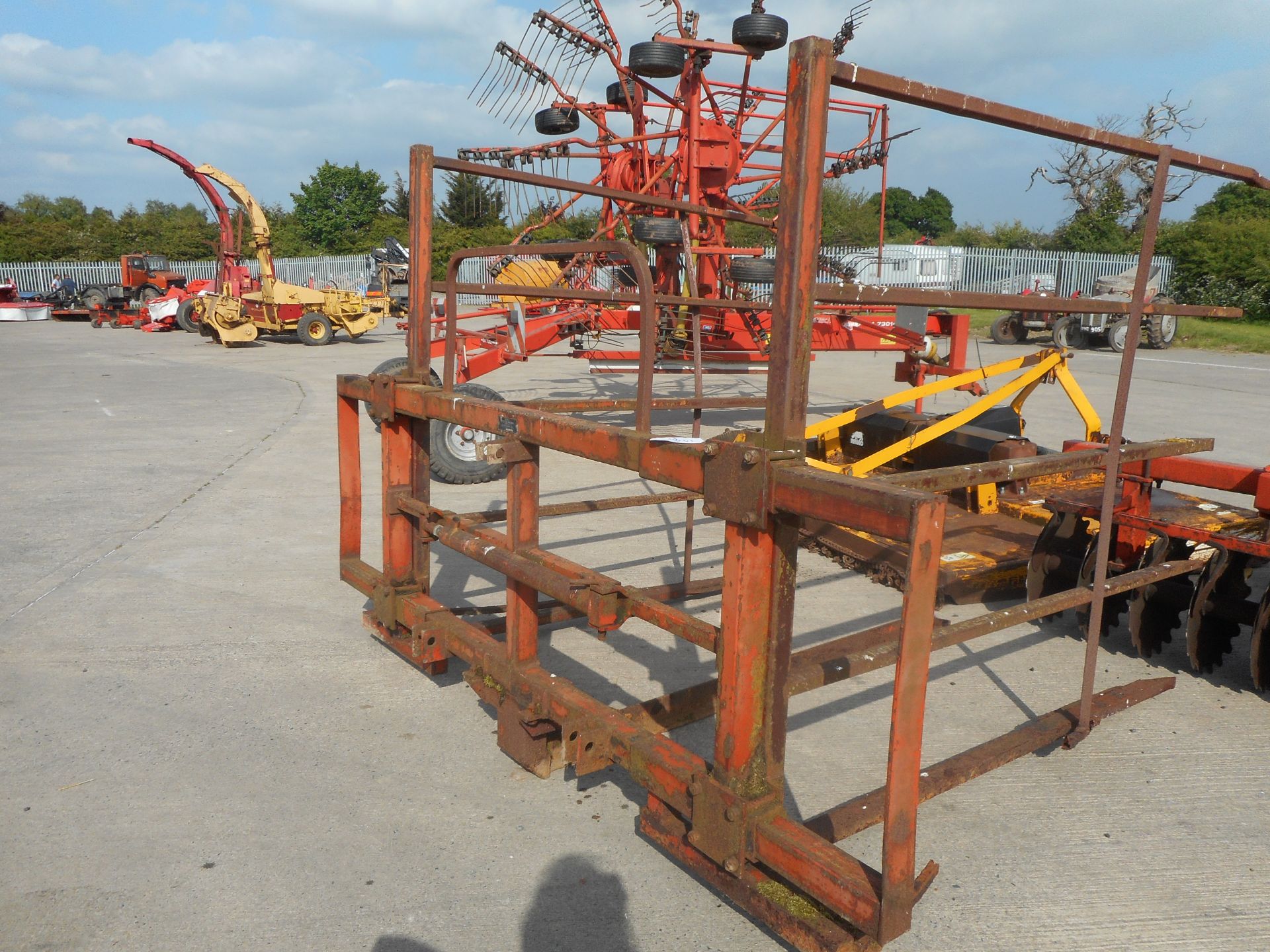 56 BALE GRAB FOR FRONT END LOADER