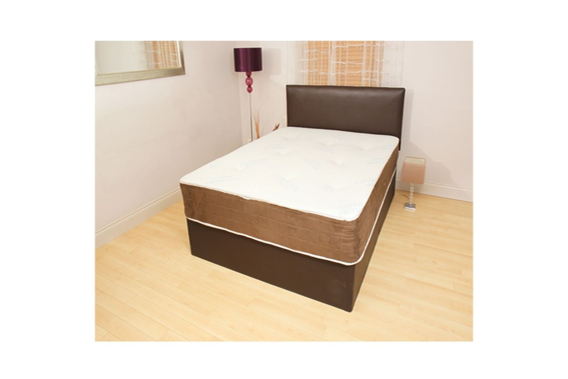 V Brand New King Size Memory Foam Mattress (Divan not included) NOTE: Item will not be available