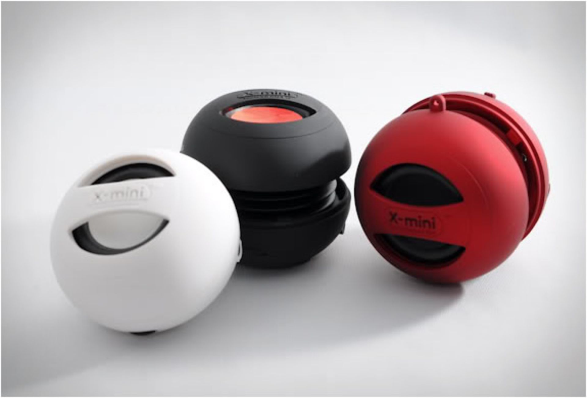 Brand New X-Mini Portable Capsule Speaker With Cables X 4 Bid price to be multiplied by Four