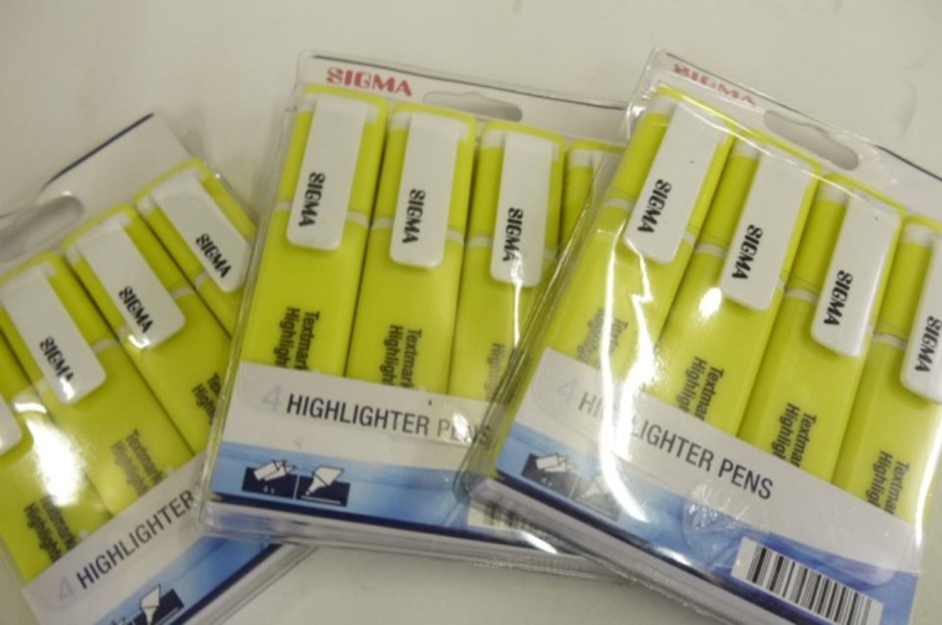 V Three Packs Of Four Highlighter Pens X 3 Bid price to be multiplied by Three
