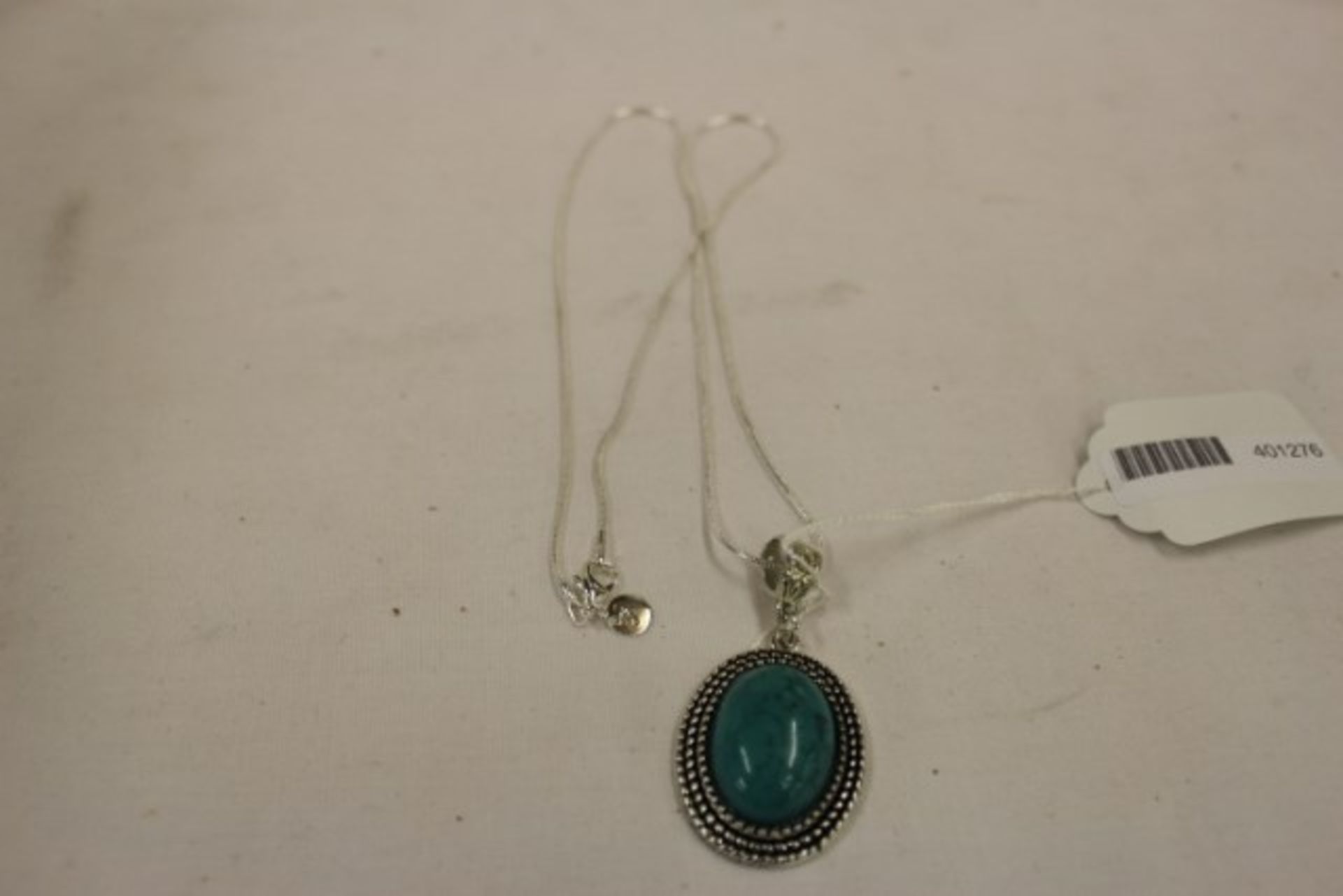 WM Green Stone Pendant & Necklace