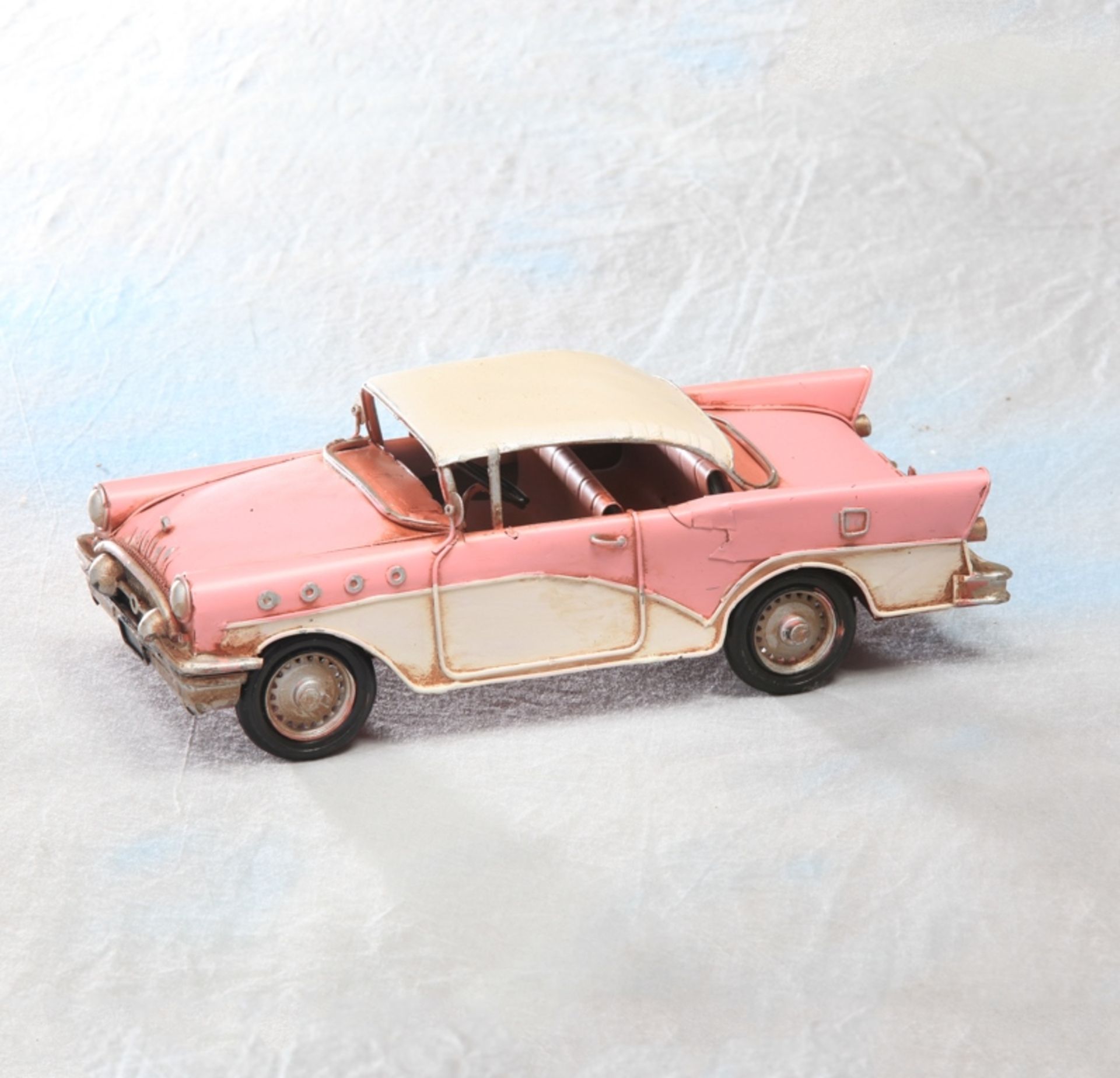 V Brand New Antiqued Metal Pink American Car