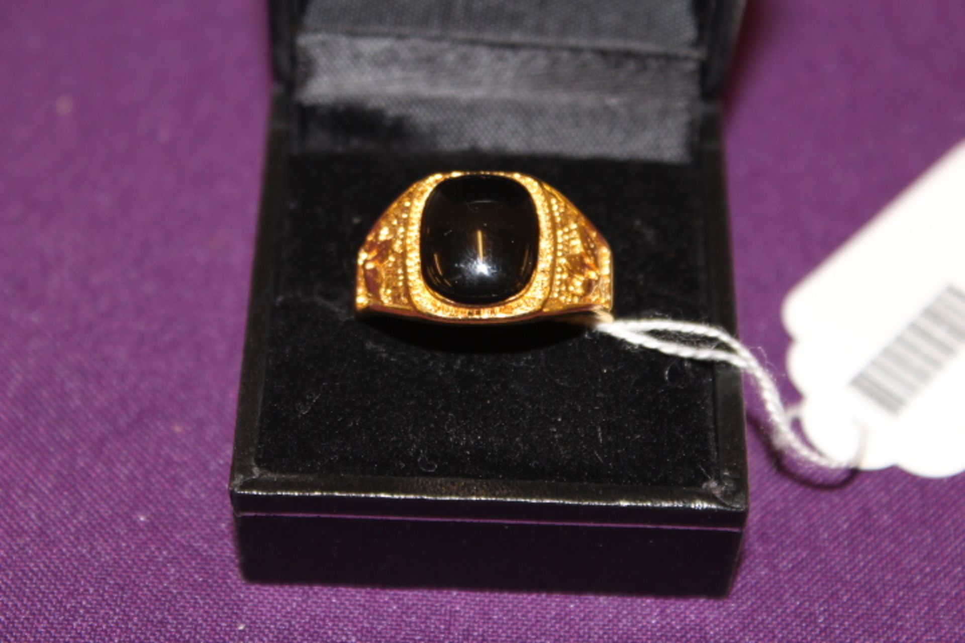 Grade U YM Black Stone Ring In Box