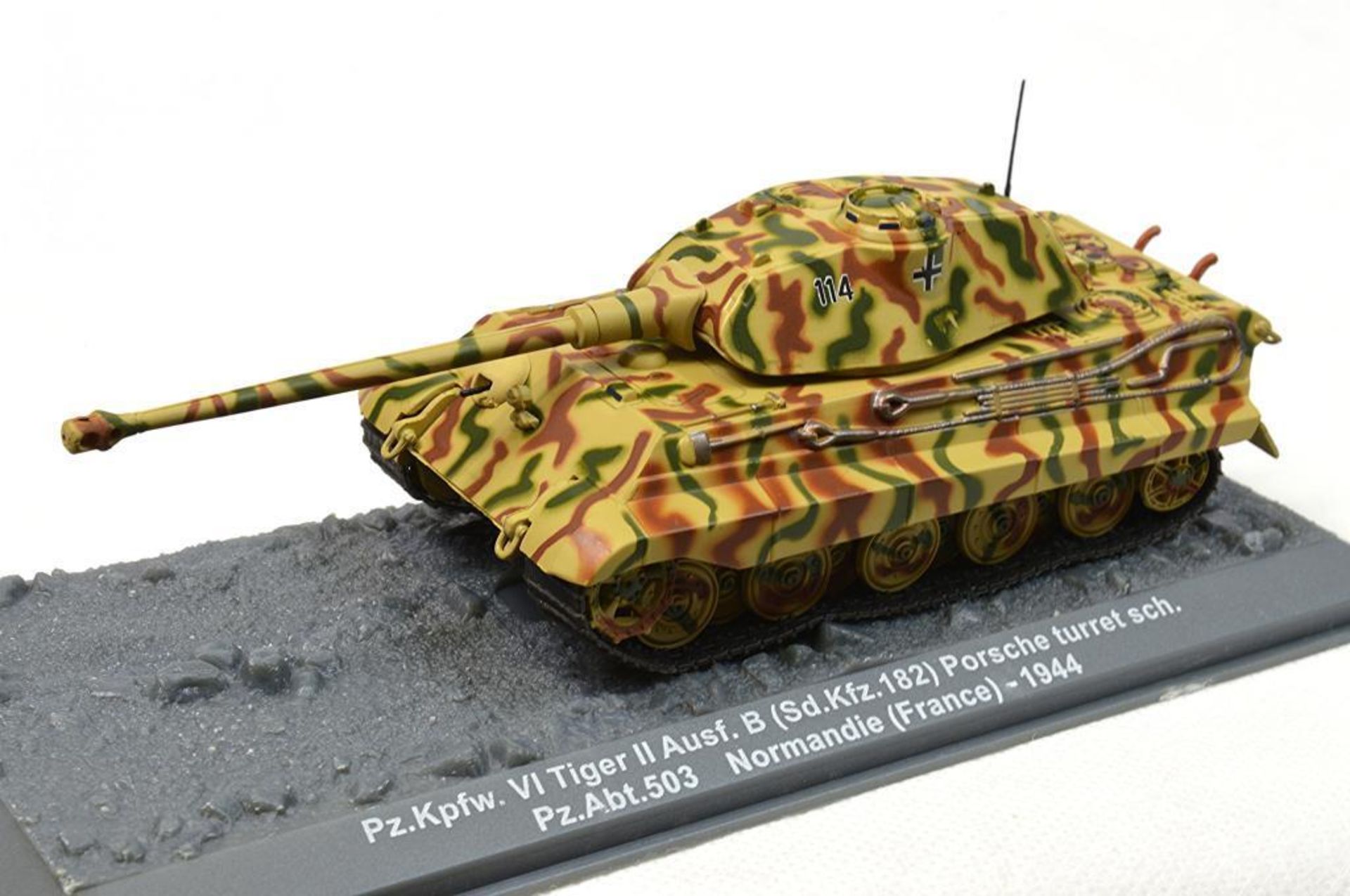 V Grade A Pz.Kpfw VI Tiger II 1/72 Diecast and Plastic Tank X 2 Bid price to be multiplied by Two