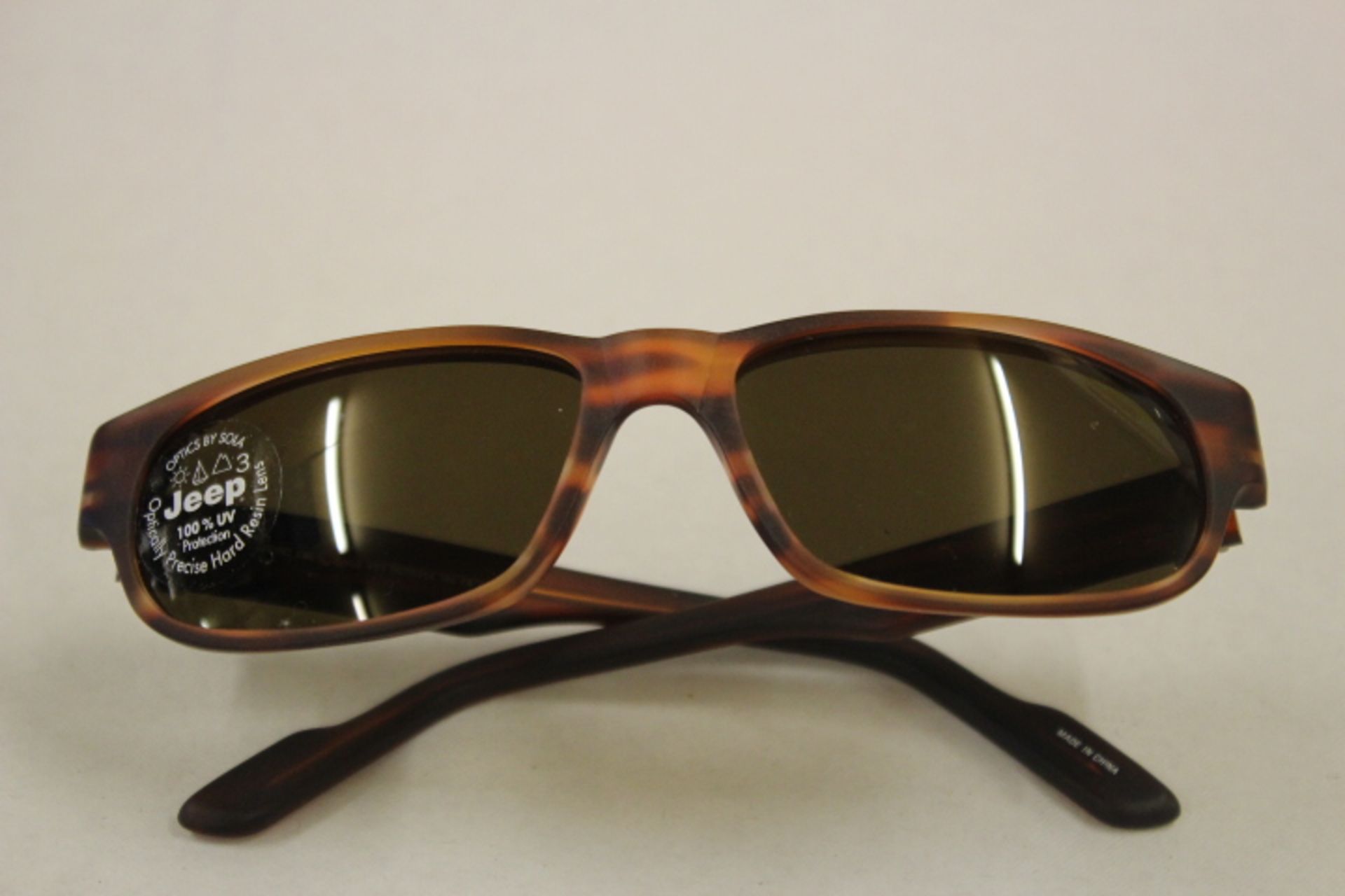 V Brand New Pair Jeep Tortoise Shell Effect Framed Sunglasses In Case