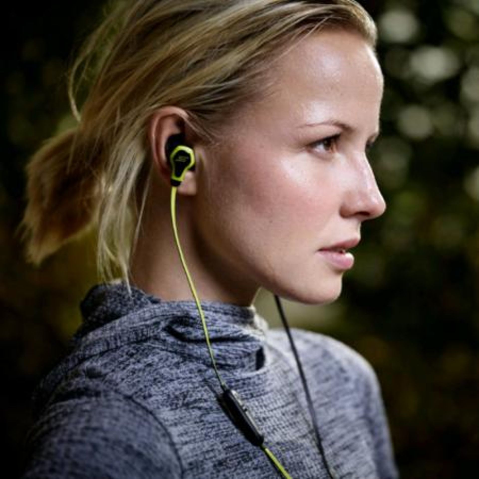 V Brand New SMS Audio BioSport Earphones - Heart Rate Monitor Measures Changes In Blood Flow - Smart - Image 5 of 5