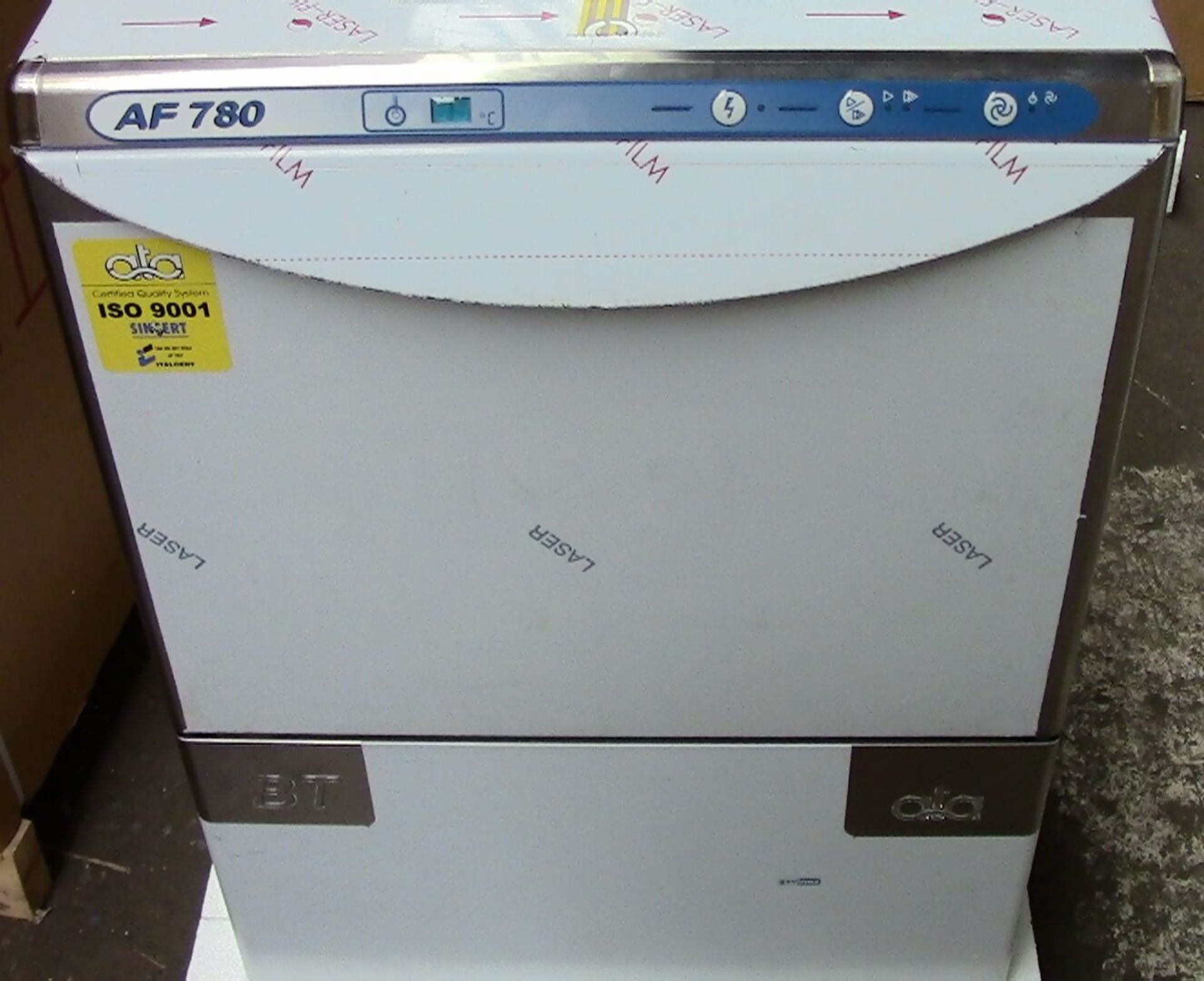 V Brand New Undercounter Soft Touch Dishwasher 500 Basket with Break Tank 75-150 Seconds Cycle 320mm