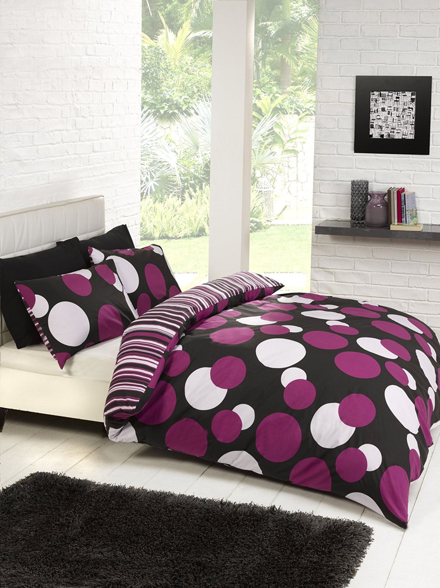 V Brand New Laura Secret Three Piece Luxury Printed King Size Bed Duvet Set ISP £19 (Amazon) X 2