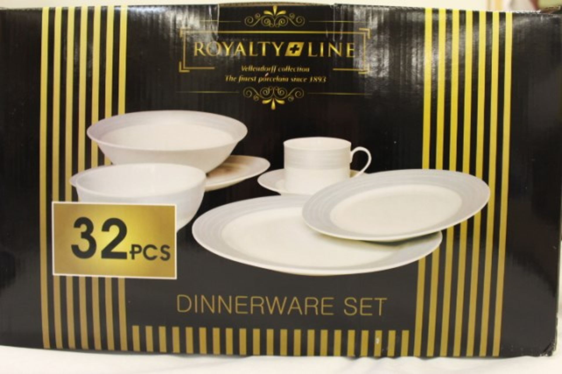 Brand New 32Pc Dinnerware Set Grey And White