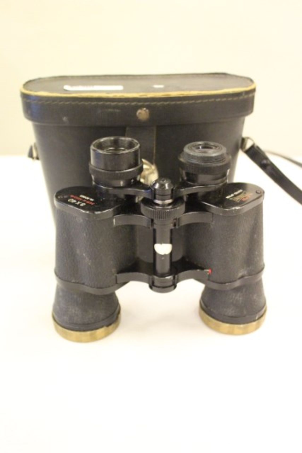 Pair Pennine 8 x 40 Binoculars