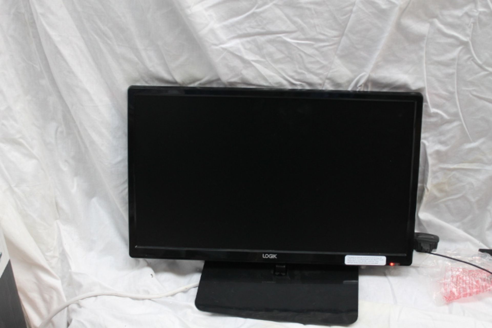 V Grade U Logik 22 Inch Led TV With Built-In DVD Player Stand Plus Remote - Powers Up But No Display