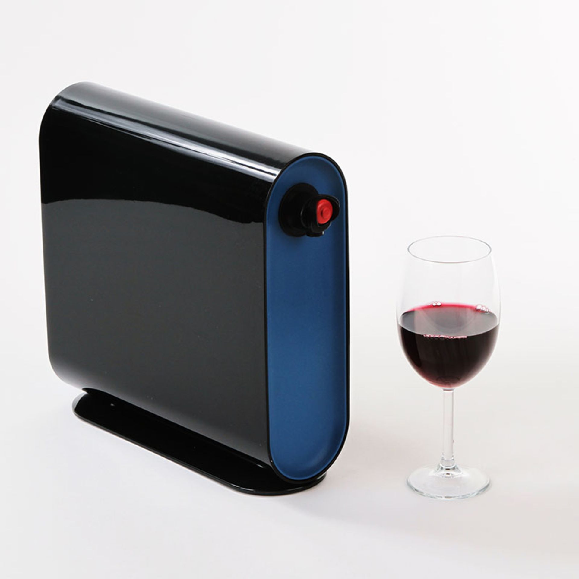V Brand New Wine Plus Gravity Defying Wine Server - Simply Place Wine Bag Into Server To Easily Pour