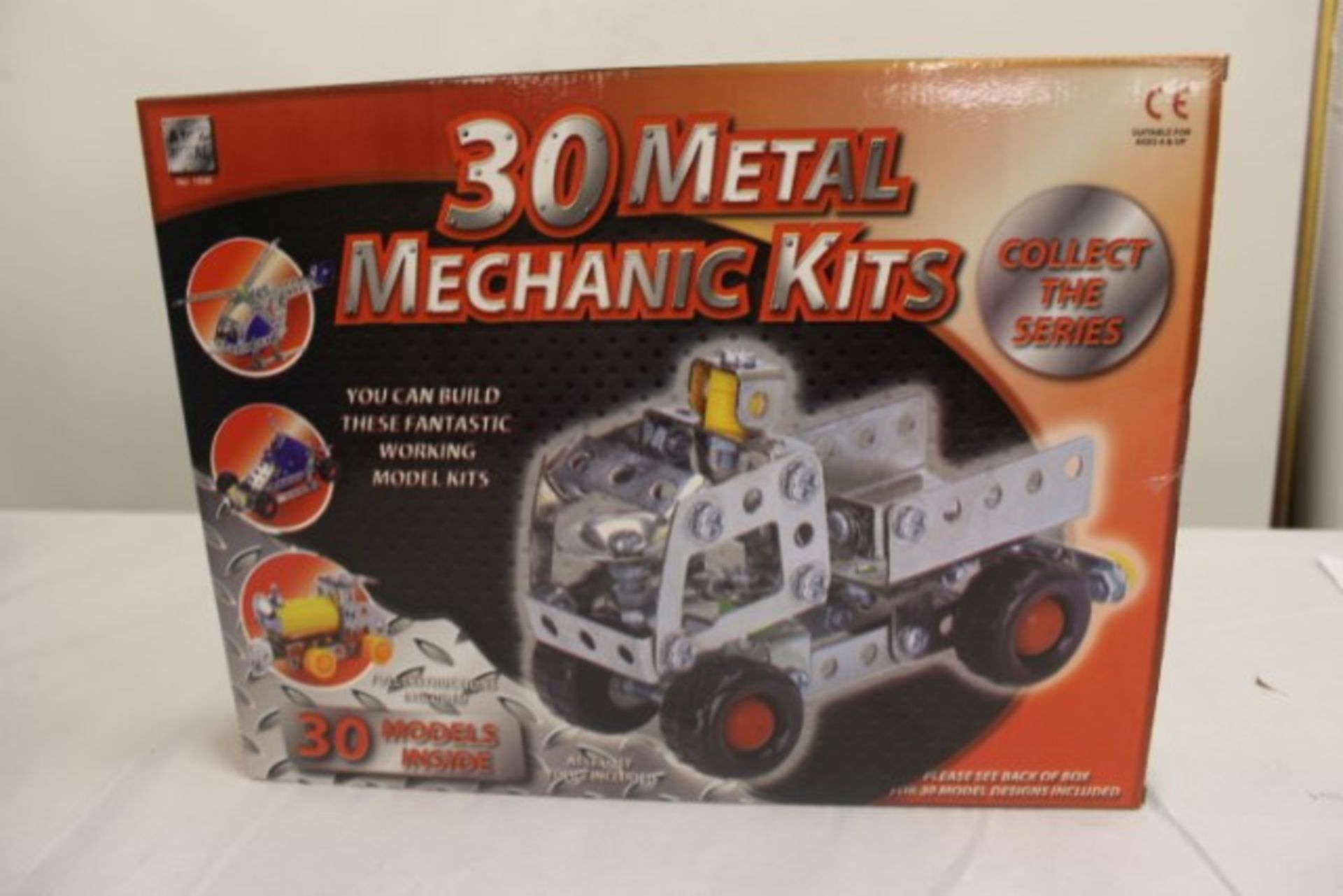 V *TRADE QTY* Brand New 30 Model Metal Mechanics Kit (Makes 30 Different Models) Fits With Meccano X