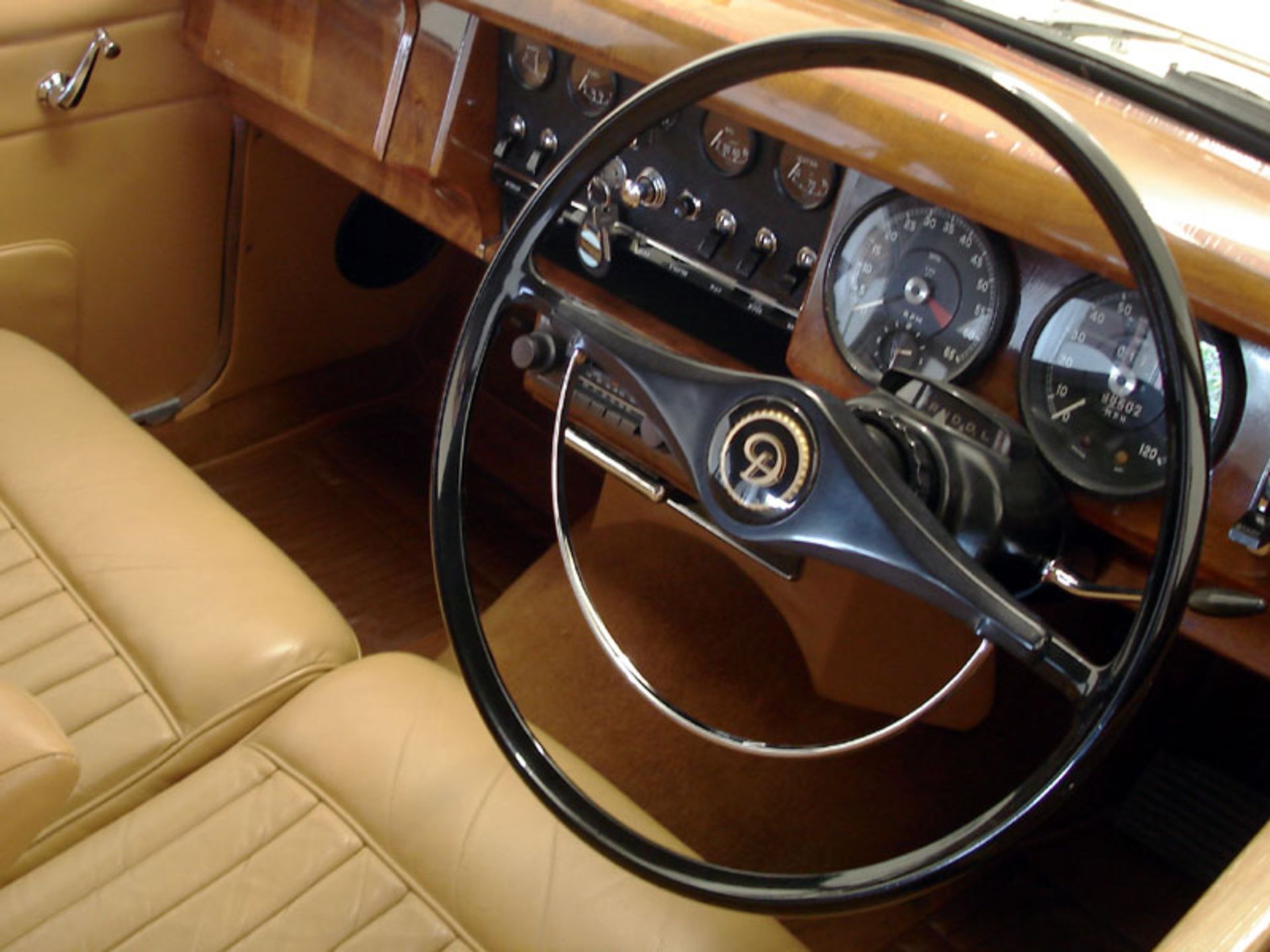 1966 Daimler V8-250 - Image 3 of 7