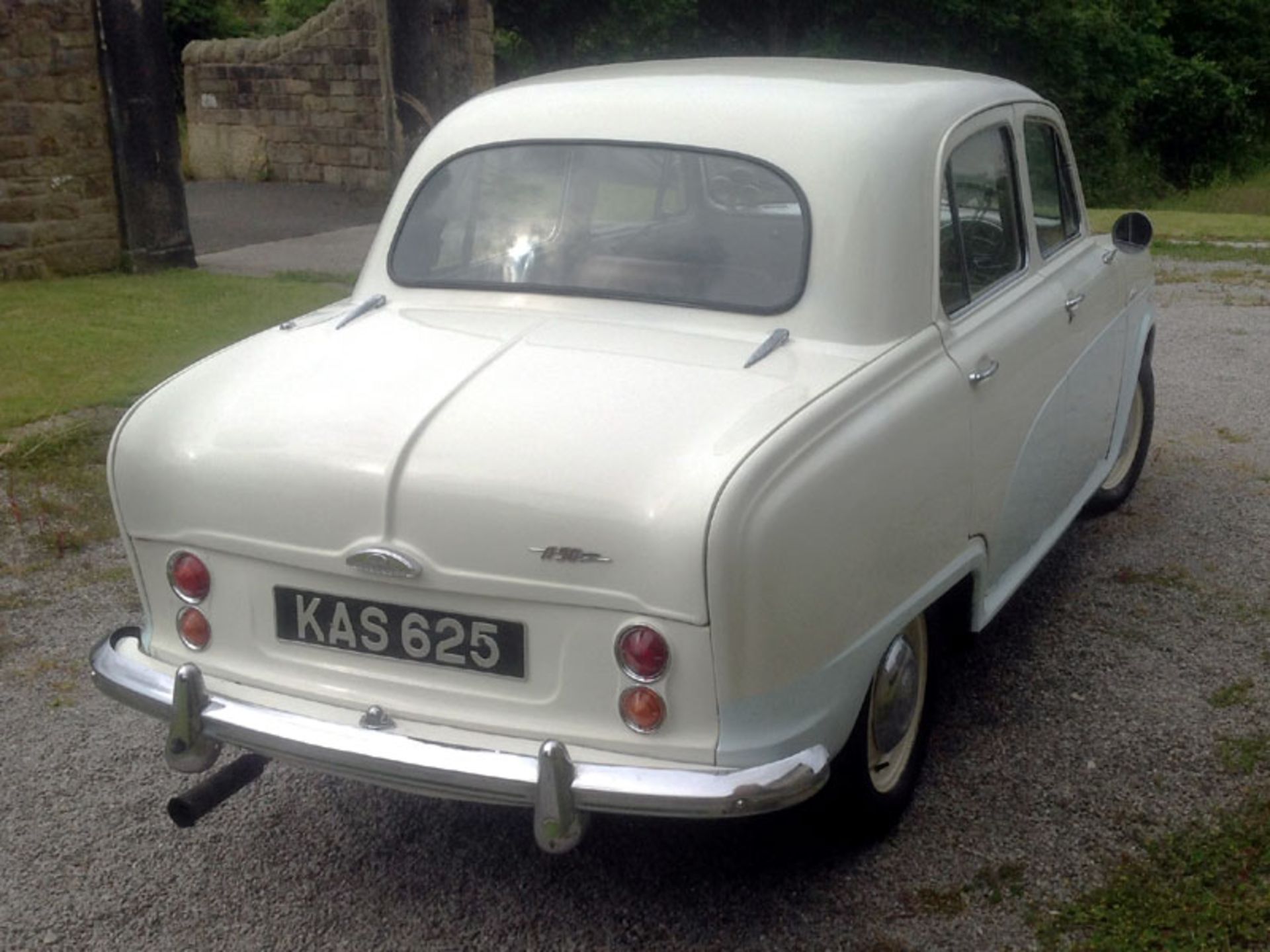 1956 Austin A50 Cambridge - Image 2 of 4