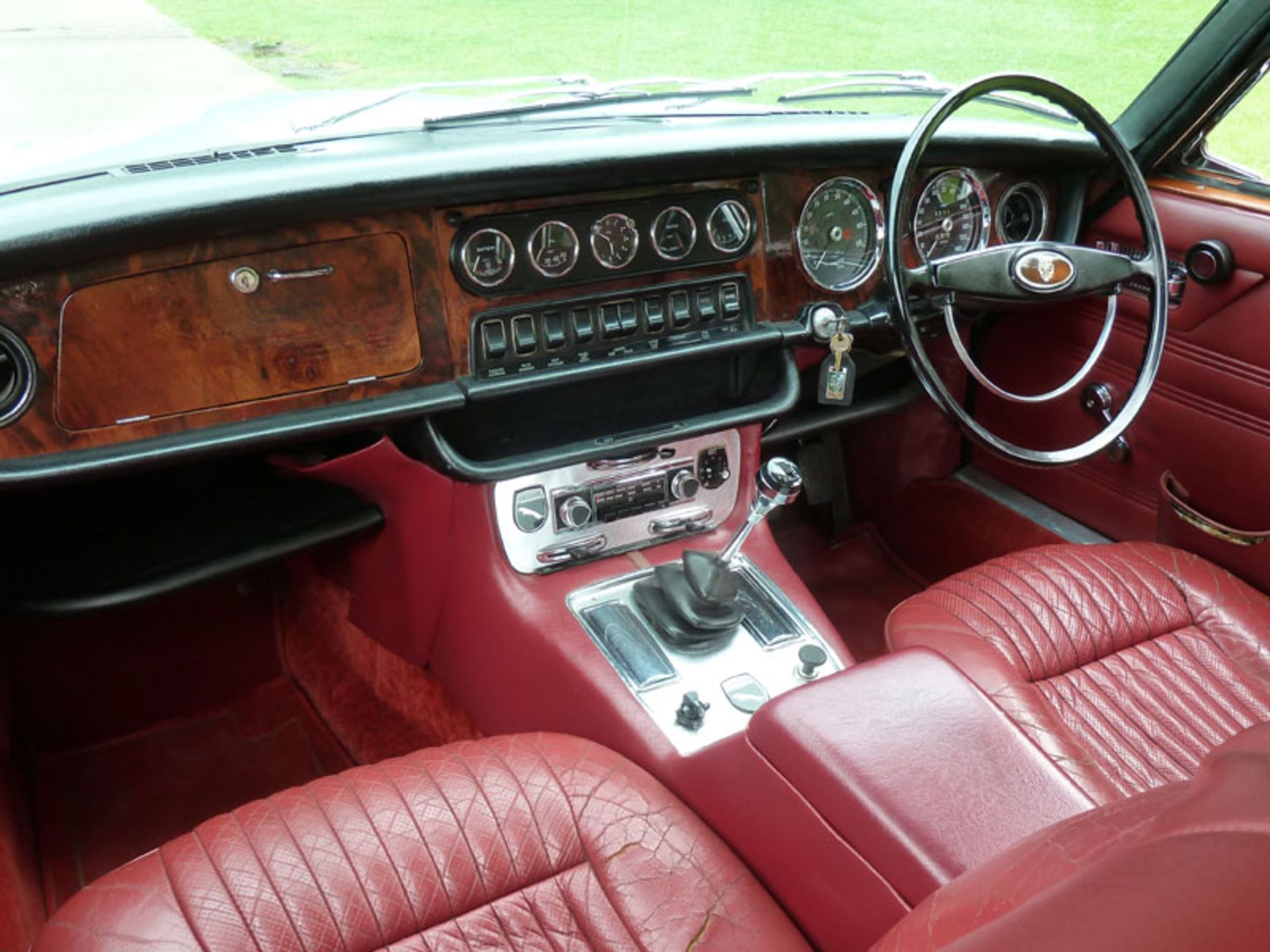 1969 Jaguar XJ6 4.2 - Image 5 of 13