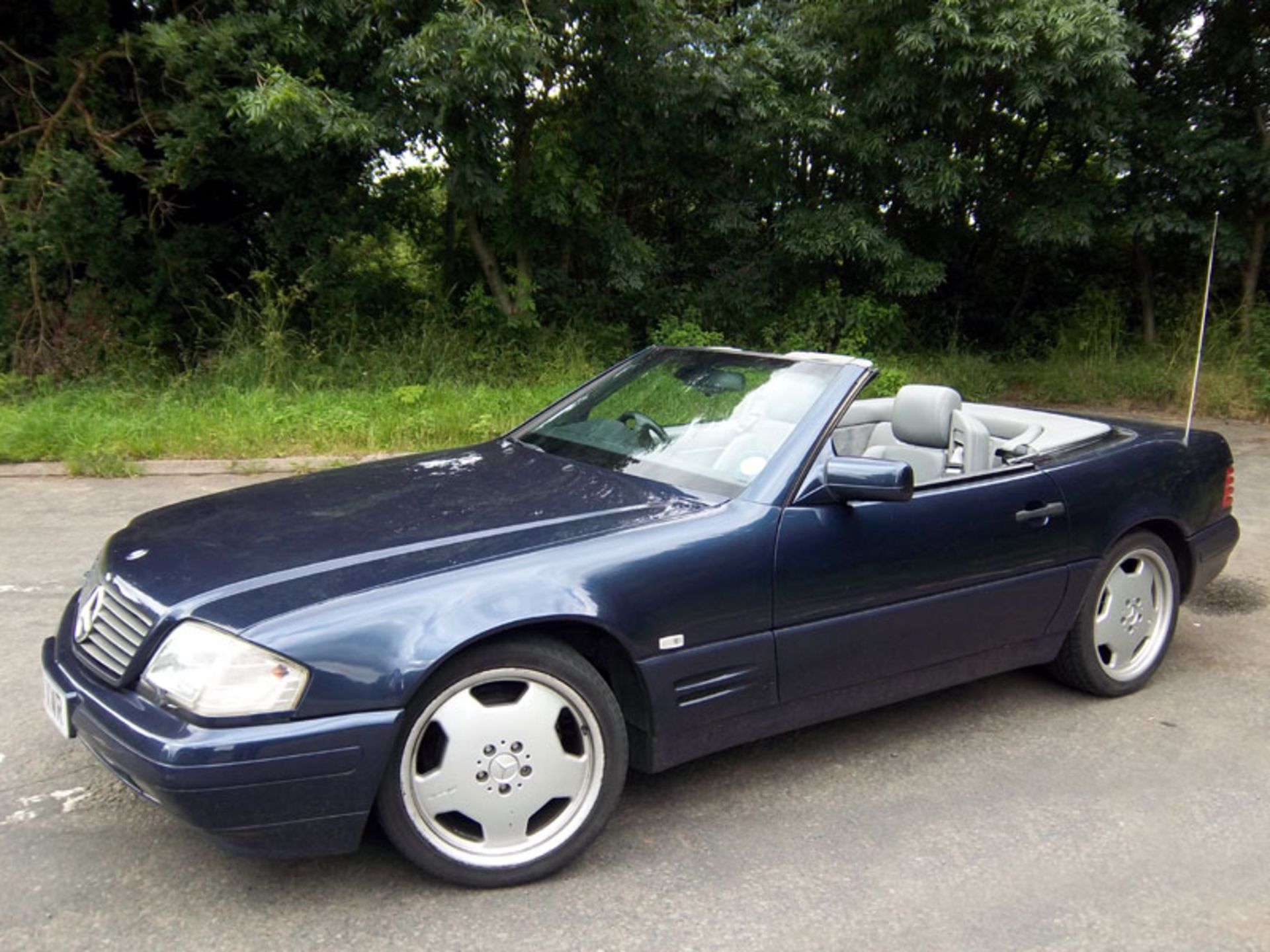 1997 Mercedes-Benz SL 320