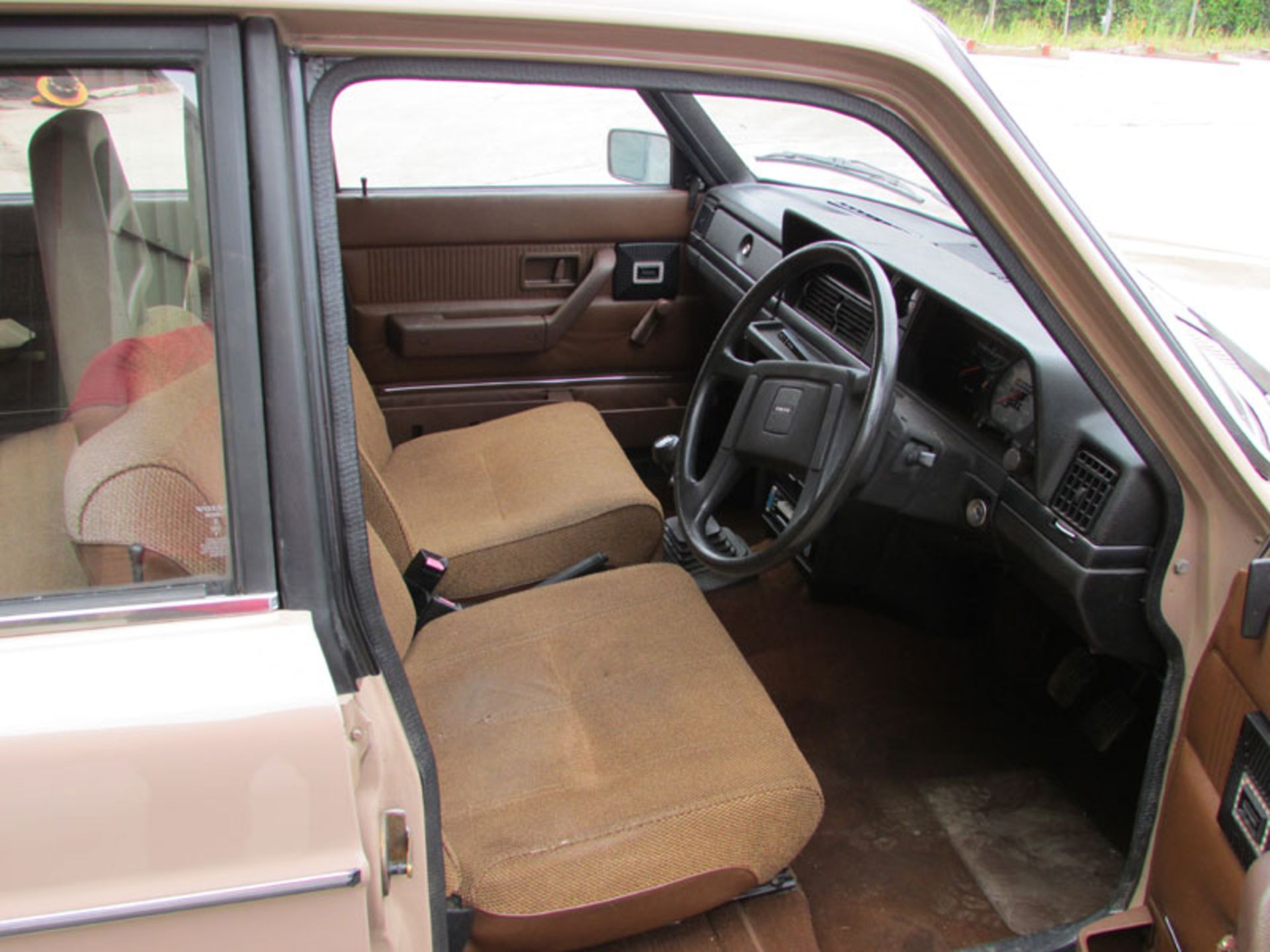 1981 Volvo 244 DL - Image 3 of 8