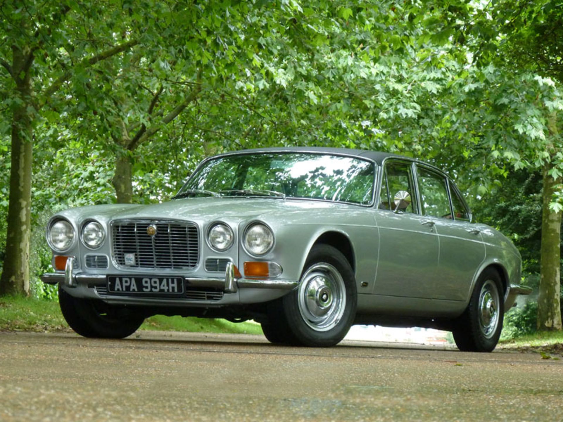 1969 Jaguar XJ6 4.2 - Image 12 of 13