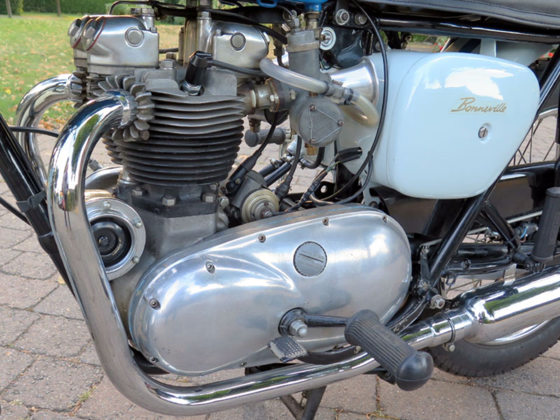 1961 Triumph T120 Bonneville - Image 4 of 5