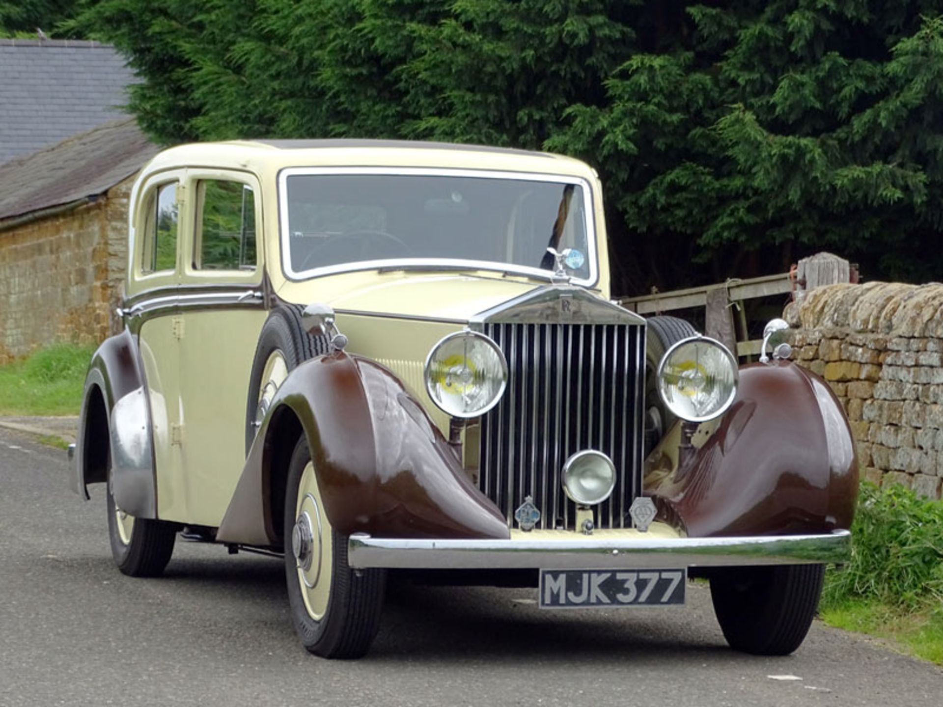 1935 Rolls-Royce 25/30 Saloon with Division