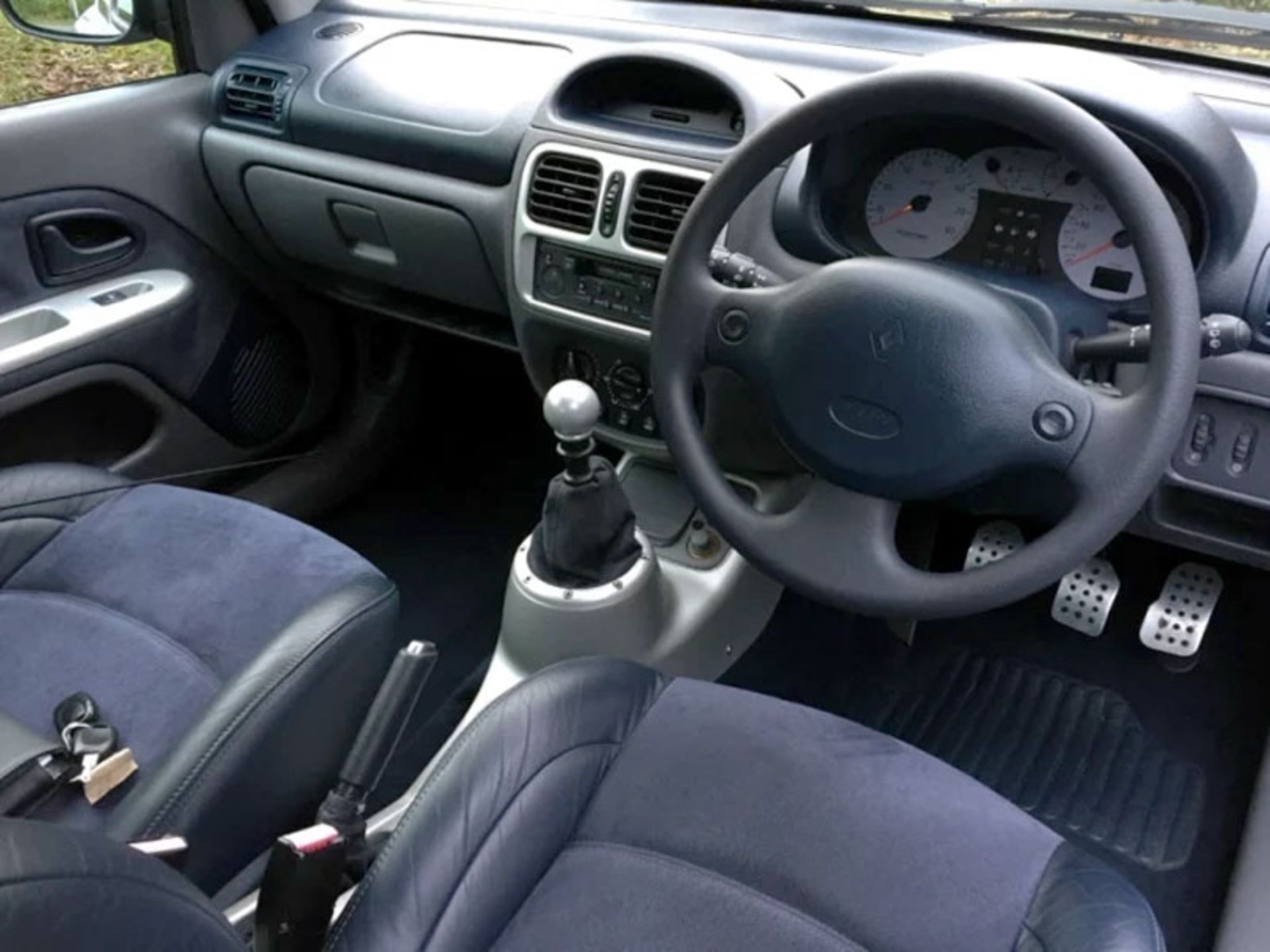 2002 Renault Clio V6 Sport - Image 4 of 6