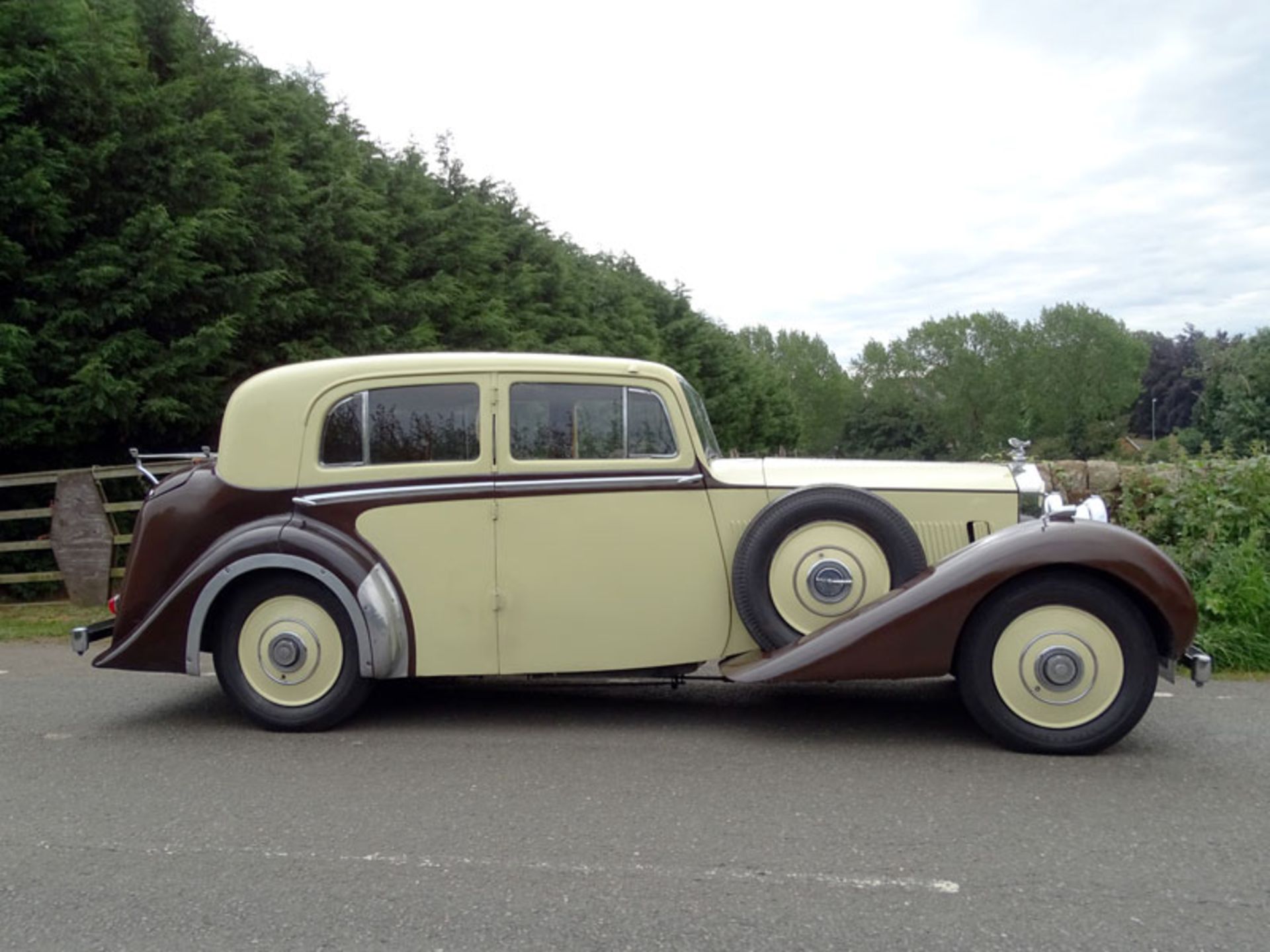 1935 Rolls-Royce 25/30 Saloon with Division - Image 2 of 12