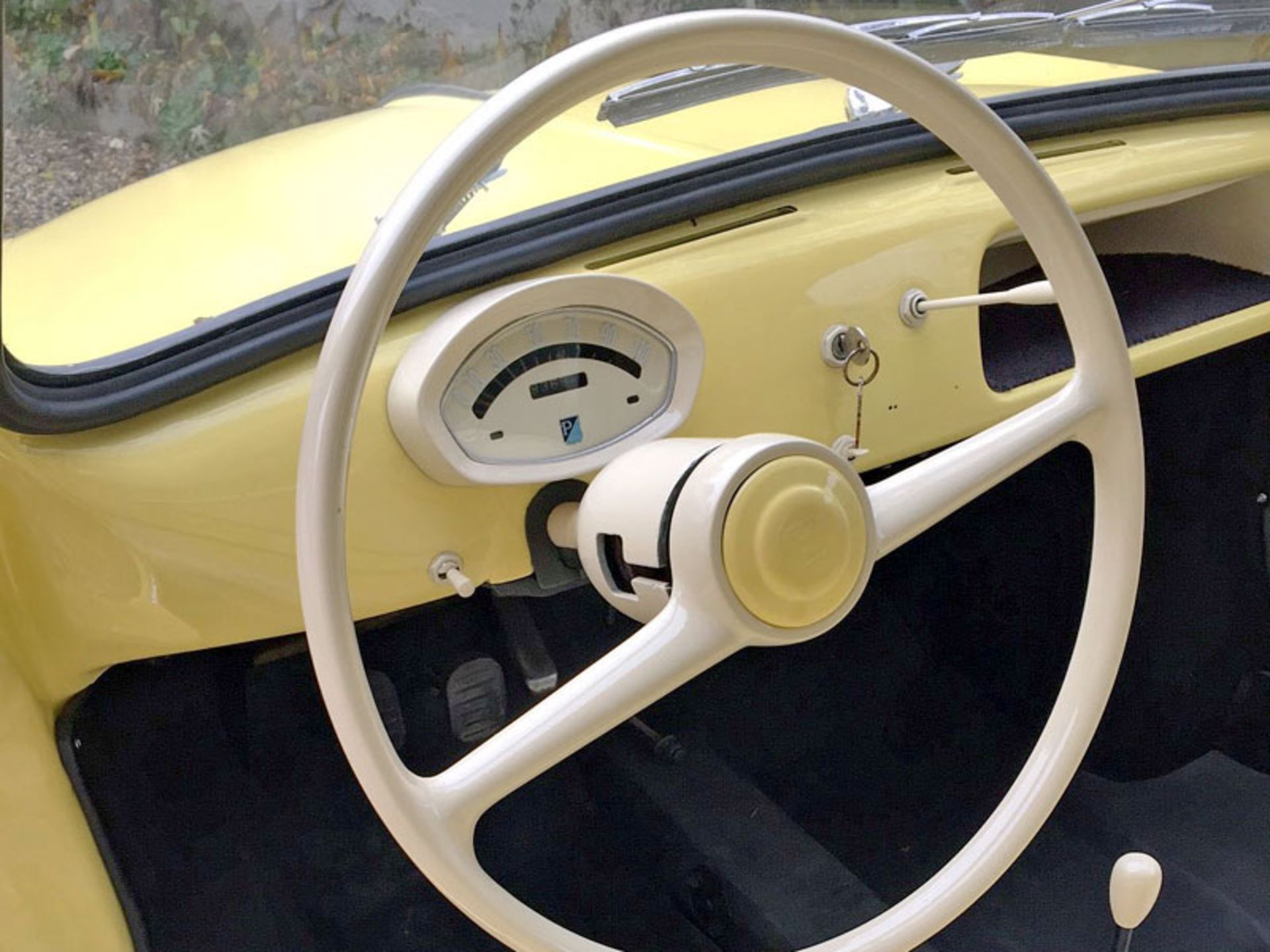 1958 Vespa 400 Cabriolet - Image 3 of 7