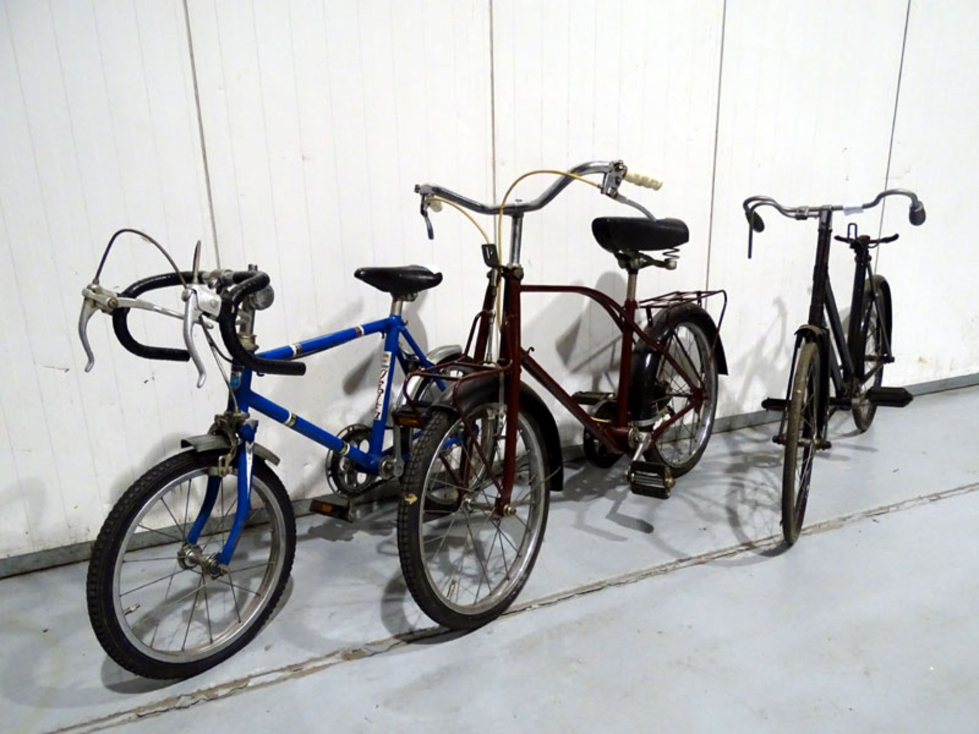 Childs Bicycles - Image 2 of 2