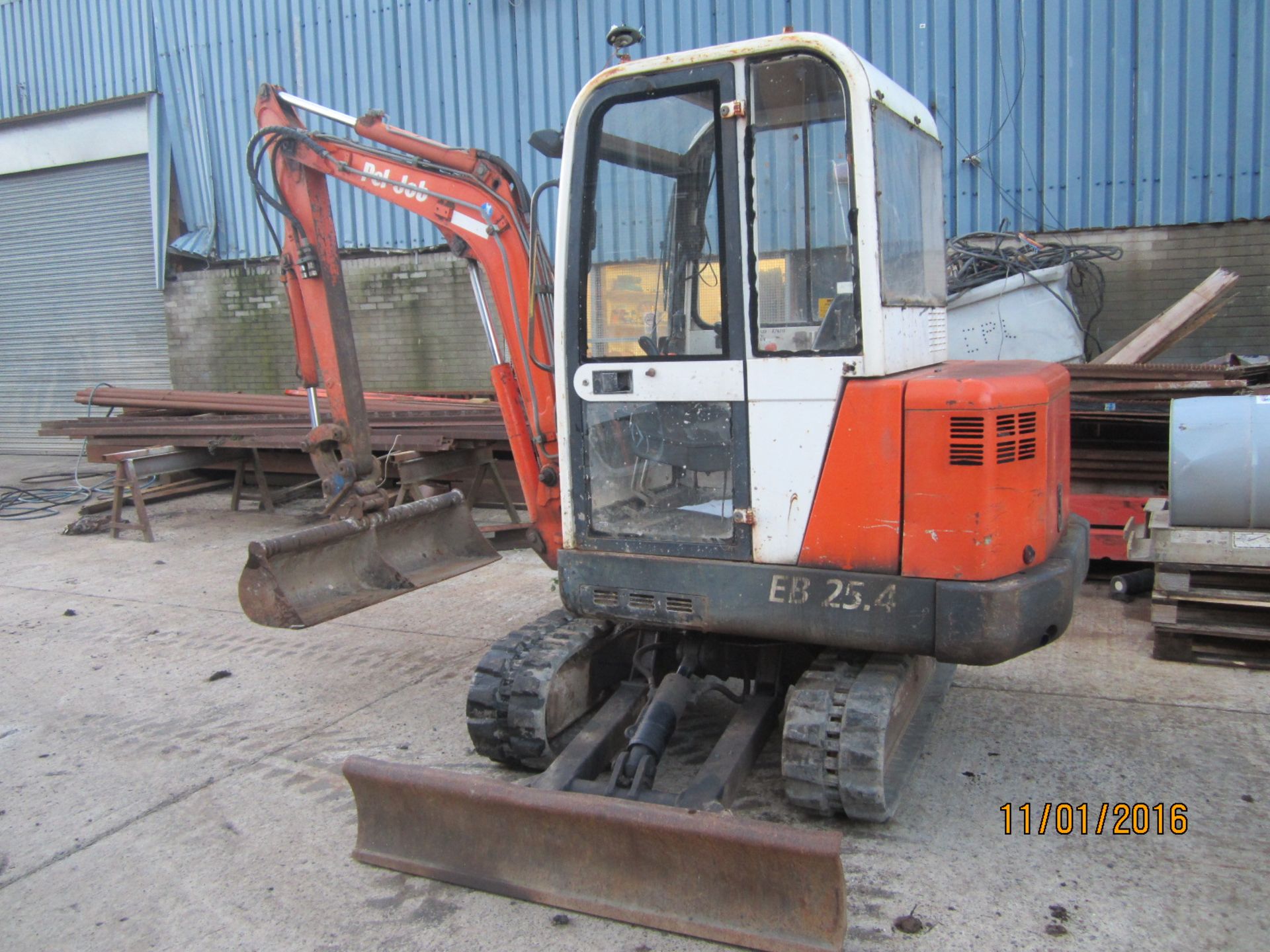 1995 Pel Job EB 25.4 rubber tracked Mini digger c/w blade & digging bucket - Image 2 of 12