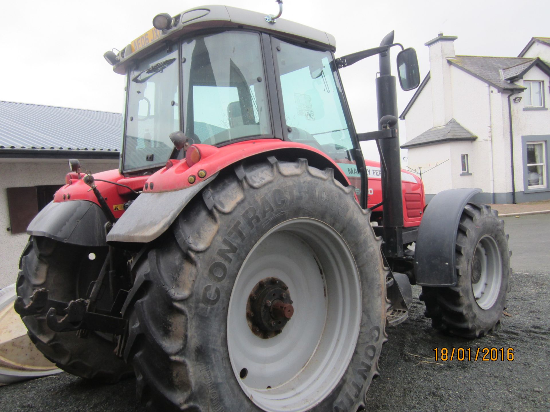 2006 Massey Ferguson 6480 DYNA 6 4WD Tractor c/w 8,300 Hrs - Image 4 of 7