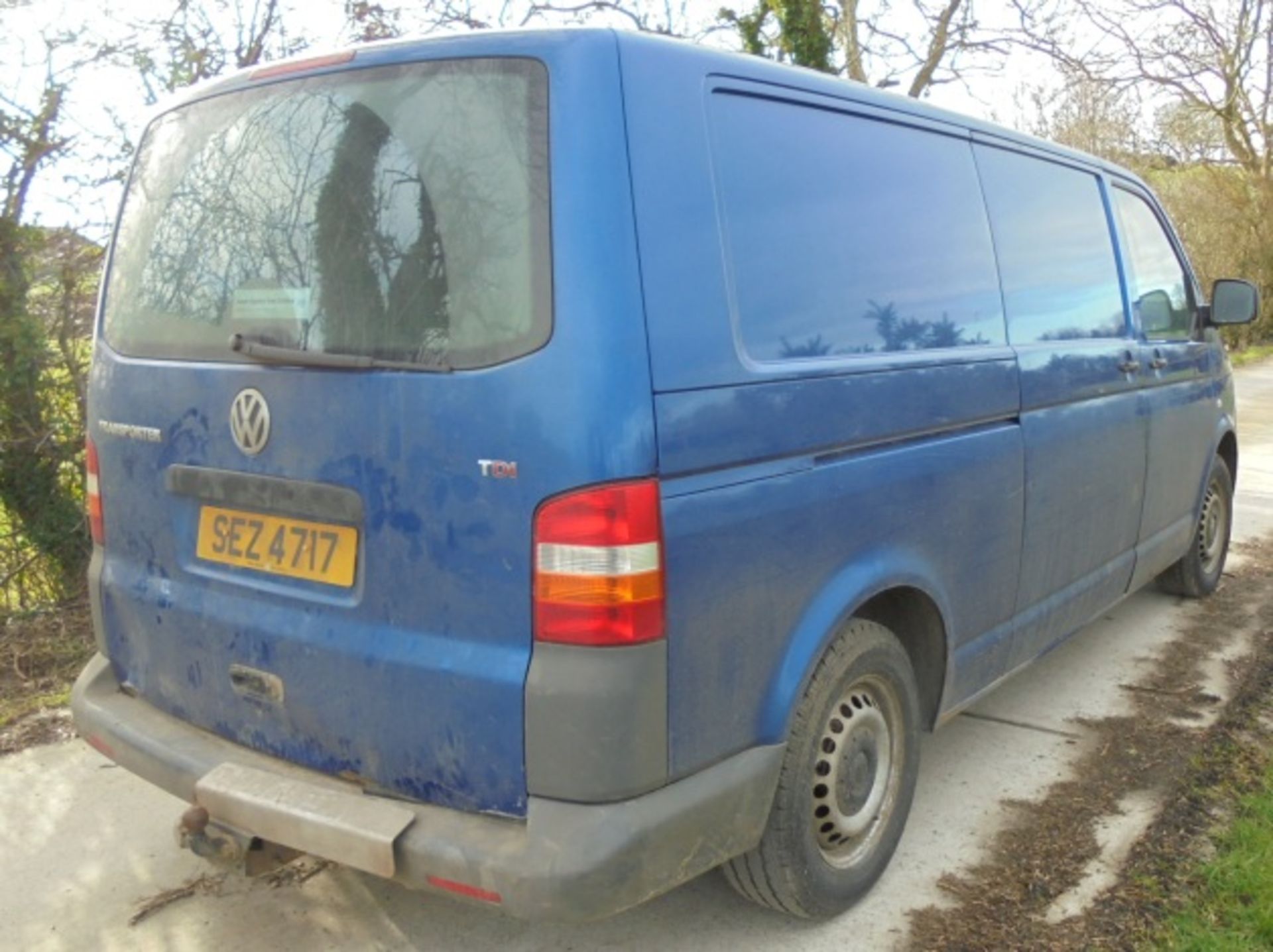 2008 Volkswagon Transporter, Automatic Gearbox, Side Loading Door, 123000 Miles Reg: SEZ 4717 - Image 3 of 9