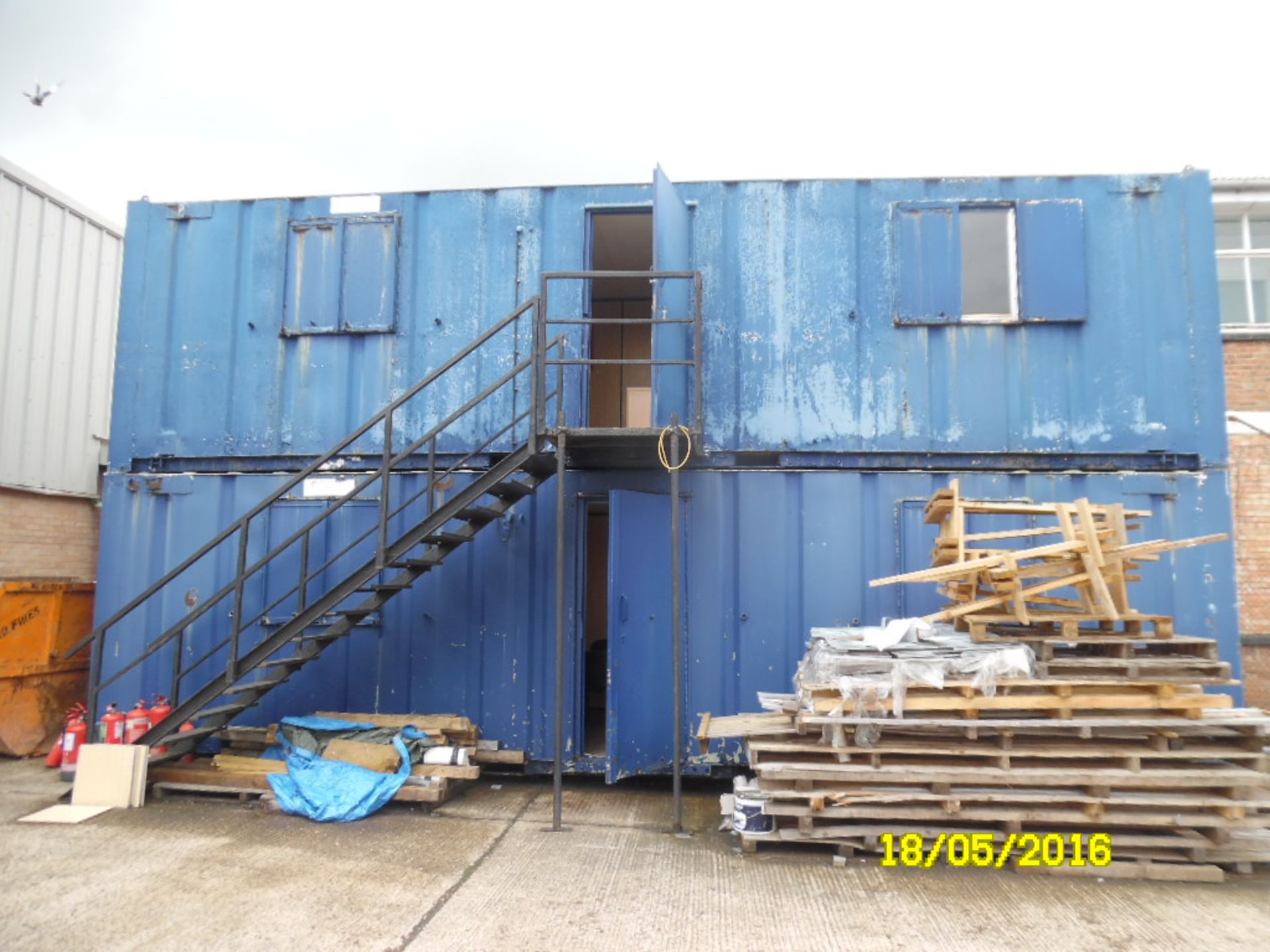 Steel welded container offices x 2, 30ft x 9ft with steel fabricated steps and contents of office - Image 3 of 15