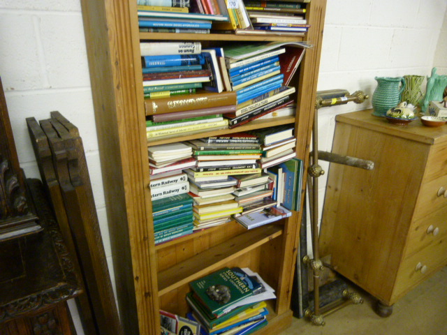 Large quantity of railway books etc. on 4 shelves