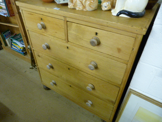 Pine chest of five drawers - Image 2 of 2