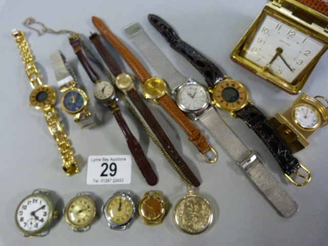 A quantity of various vintage watches