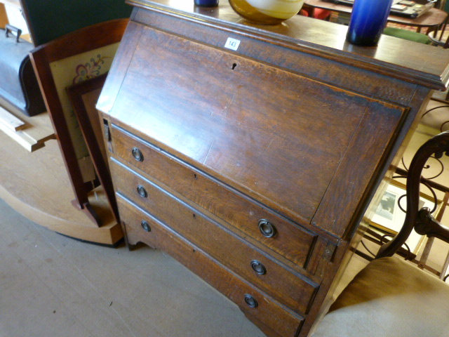 An oak bureau with drawers under - Image 3 of 10