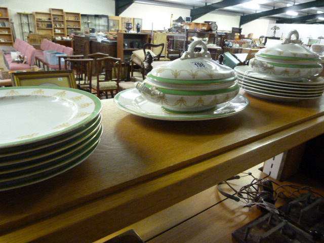 A Part green Worcester dinner service - Image 11 of 19