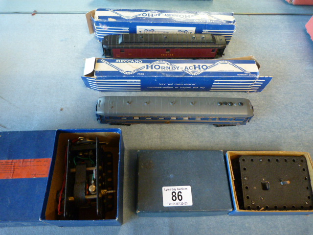 Two Hornby carriages etc - Image 5 of 9