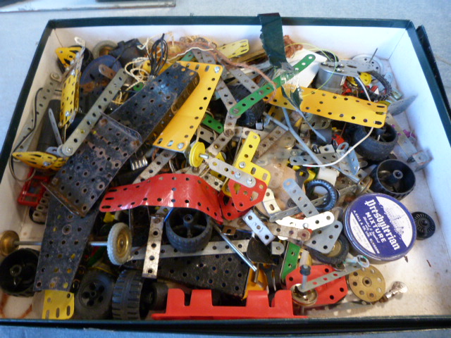 A small quantity of Meccano - Image 3 of 9